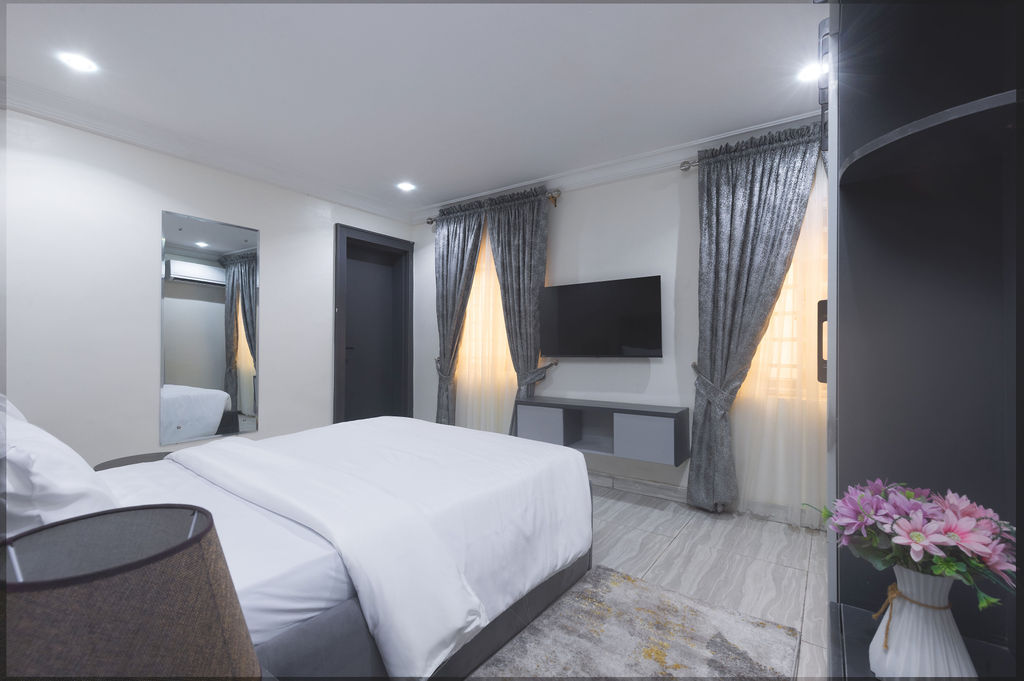 Capital Apartments by Grand Bezer Nigeria Limited Deluxe Room (5)